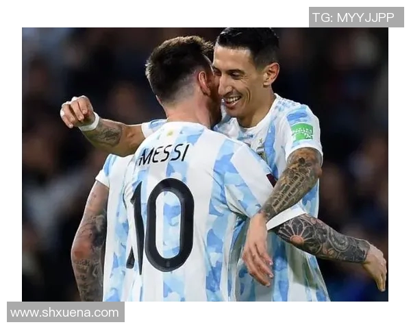 足球明星如同拐小孩般的魅力与技巧让人惊叹不已